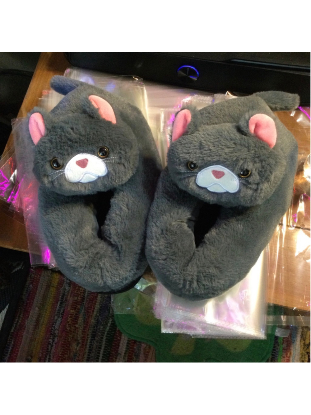 Women's Unbranded Gray Pink Cat Slippers